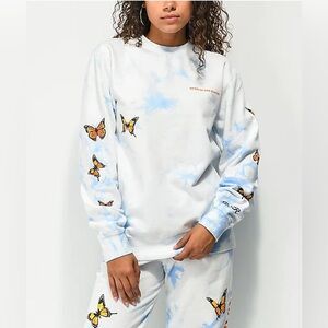 XL By Samii Ryan Head The Clouds Blue Butterfly Tie Dye Crewneck Sweatshirt